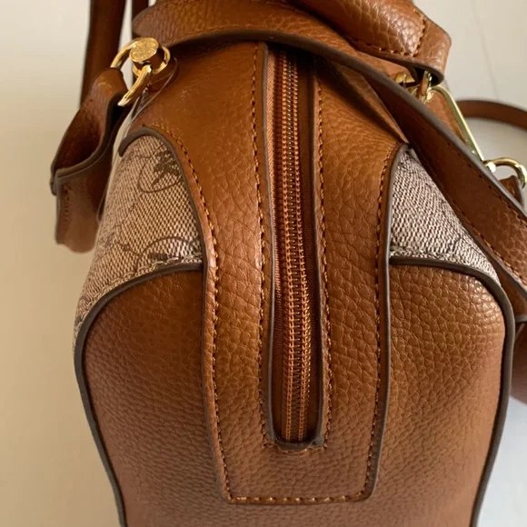 ANNE KLEIN. NWT. New Anne Klein logo design w/a varsity stripe down its … - Picture 9 of 12